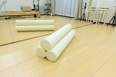 ストレッチポール3本 - Pilates studio Cosiness 東神奈川 Studio Cosiness（ピラティススタジオ）東神奈川の設備の写真