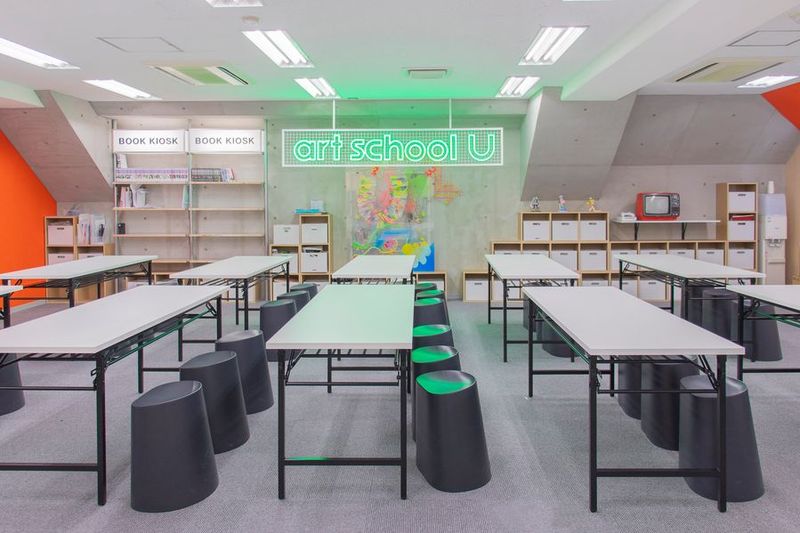 入り口側から撮った写真 - Studio ART SCHOOL  U 【高田馬場徒歩7分】広々スペースのポップな空間！の室内の写真