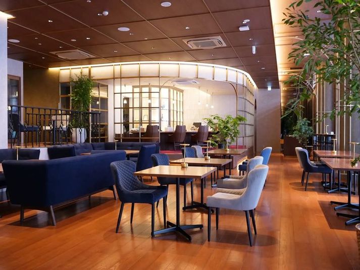 銀座にあるラグジュアリースペースです。グランドピアノの演奏も可能です。 - EMBASSY TOKYOの室内の写真