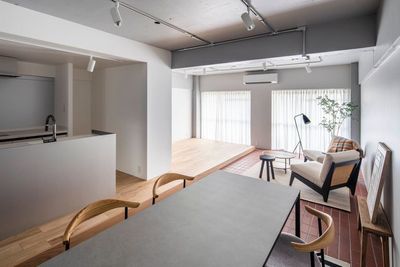 シンプルなインテリア、レンガ調の床 - スぺパ！井荻 スぺパ！Studio104の室内の写真