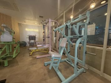 クラタ11号館 神戸北野プライベートジムの室内の写真
