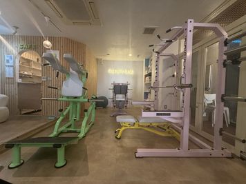 プライベートジム！トレーニングにも、撮影にも！ - クラタ11号館