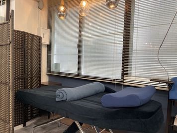 アイラッシュスペース
 - Keeps Keeps ヘアメンテナンスサロンの室内の写真