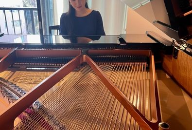 外苑西通りを挟んで新宿御苑に隣接したビルの1フロア - 外苑ピアノサロンの室内の写真