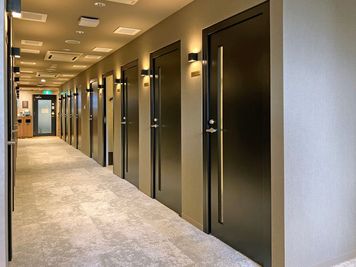 H¹T虎ノ門（サテライト型シェアオフィス） ROOM X 05の室内の写真