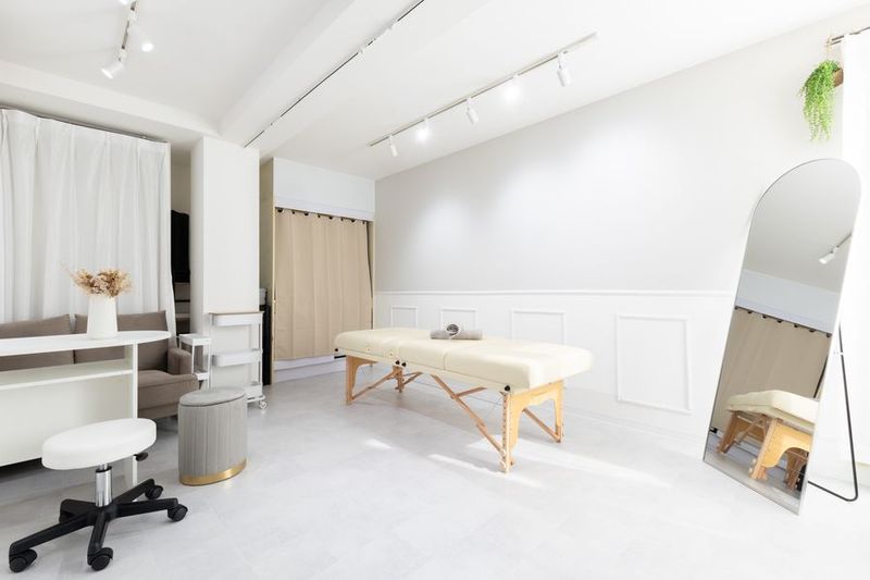 レンタルサロンOnlynaなんば店の室内の写真