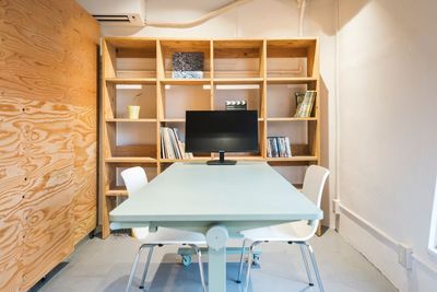 WORK CINEMA Paradise コワーキング＆イベントスペースの室内の写真