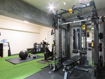 駅近レンタルジム！【大橋駅徒歩90秒】シャワー室付きプライベートジム。人目を気にせずトレーニング。ヨガやダンスにもおすすめ！ - SLC MOVE　GYM＆FITNESS