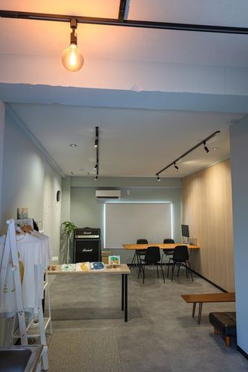 イズサンマルニ - イズサンマルニ