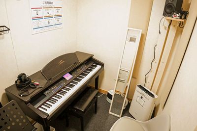 Cスタジオ - JIC Studio 赤羽 Cスタジオ（電子ピアノ３帖）の室内の写真
