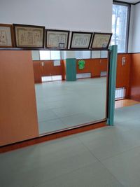鏡がありフォームチェックもできます。 - 天﨑講武会　柔道場の設備の写真