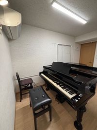 連弾の練習可能です - SMDレンタルスタジオ 音楽練習室の室内の写真