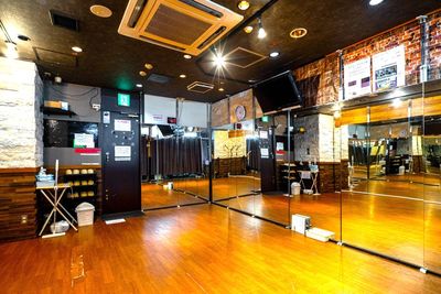 スタジオディライツ　川崎駅前 川崎駅からすぐ　24時間利用可能なダンススタジオの室内の写真
