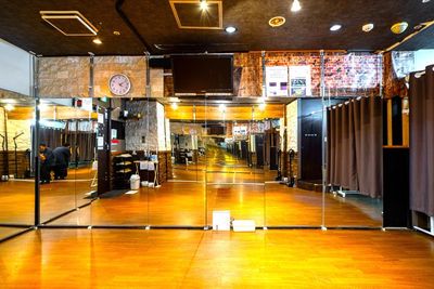 スタジオディライツ　川崎駅前 川崎駅からすぐ　24時間利用可能なダンススタジオの室内の写真