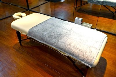 マッサージベッド - スタジオディライツ　川崎駅前 川崎駅からすぐ　24時間利用可能なレンタルサロンの設備の写真