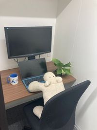 【パーソナルブースR】JR「奈良駅」徒歩4分、近鉄「奈良駅」徒歩9分の半個室ブース☆ディスプレイモニター常設の鍵扉付き - YAMATO BASE　奈良