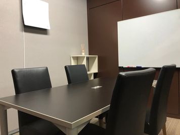 シェアオフィス・コワーキングスペース　ステージライン仙台駅前 コワーキングスペース　ステージライン仙台駅前　ルームCの室内の写真