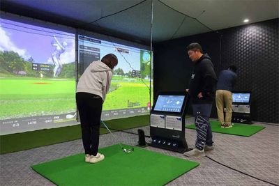 マイゴルフレーン八幡西店の室内の写真