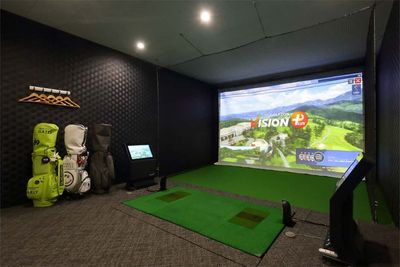 マイゴルフレーン八幡西店の室内の写真