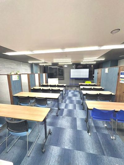 ＜30名 キッチン付会議室＞レイアウト自由なスペース - ReLimpa神戸元町