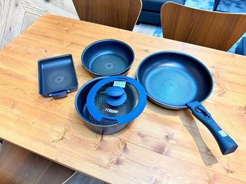 鍋、フライパン類 - エムズ新宿御苑 懇親会もできる貸会議室　LUXE新宿(2026年1月以降予約用)の設備の写真