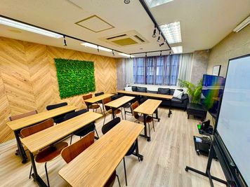 ♪懇親会もできる貸会議室　24名・Wifi、55型TVモニタ、100インチプロジェクタ　ボードゲーム、パーティー、オフ会にも♪ - エムズ新宿御苑