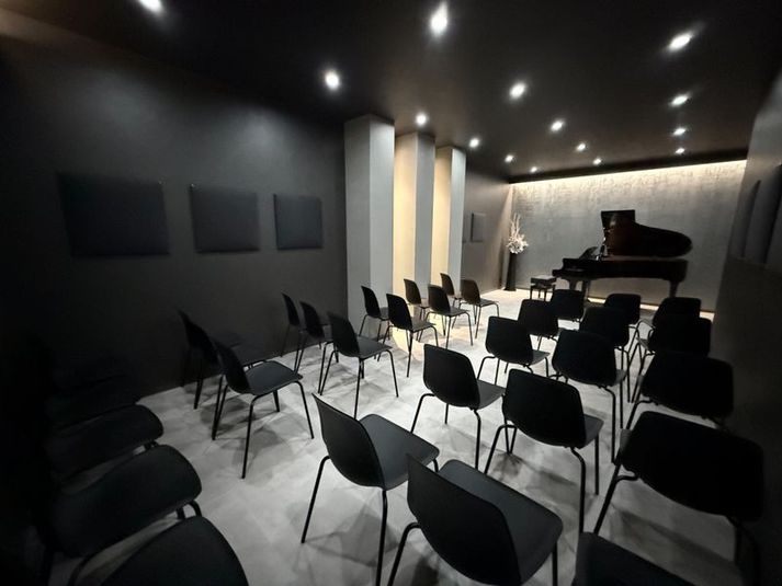 音楽レンタルサロンホール - BLUJEU SALON HALL 