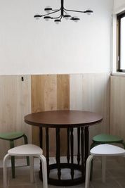 ヒヤクキチ 相模原・町田エリア|古淵駅徒歩7分｜DIY学生発の古民家スペースの室内の写真