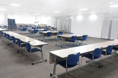 名古屋会議室 imy会議室 8階大会議室の室内の写真