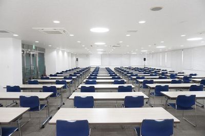 千種エリアでスクール162名収容可能!ワンフロア貸切 100名以上のセミナーや講習会、販売会に - 名古屋会議室 imy会議室