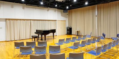 千種エリアでスクール84名収容可能!展示会や懇親会、シアター会場などに 会議やセミナーにも - 名古屋会議室 imy会議室