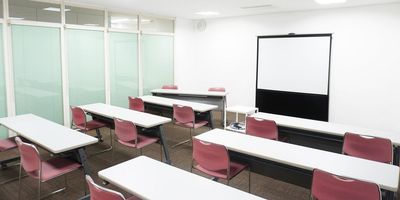 千種エリアでスクール18名収容可能!経営会議や会合、教室などに - 名古屋会議室 imy会議室