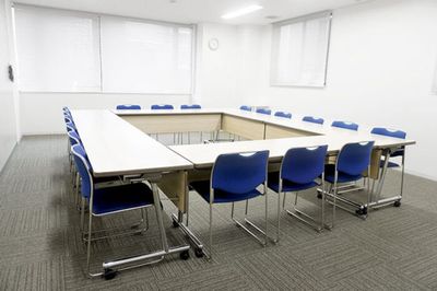 千種エリアでスクール18名収容可能!カルチャースクールや小規模会議に - 名古屋会議室 imy会議室