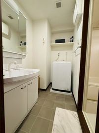 Luxury Sweet East LuxurySweet East72 最大15人、ペット可、新築の室内の写真