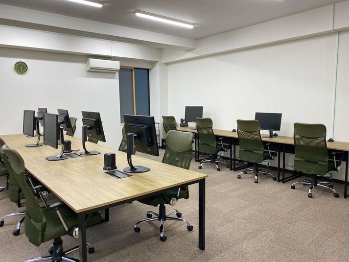 いいオフィス大分 by 動画編集CAMP オープンスペース②の室内の写真