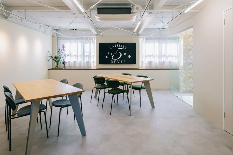 株式会社アトリエサンクレーヴ Rent Space Terrace REVESの室内の写真