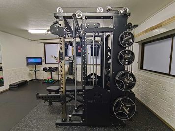 【梅田お初天神徒歩5分】全曜日＆全時間帯1400円(税込)コスパ最安値♪最新フィットネスマシン♪24時間利用可能レンタルジム！ - LoveGym24梅田