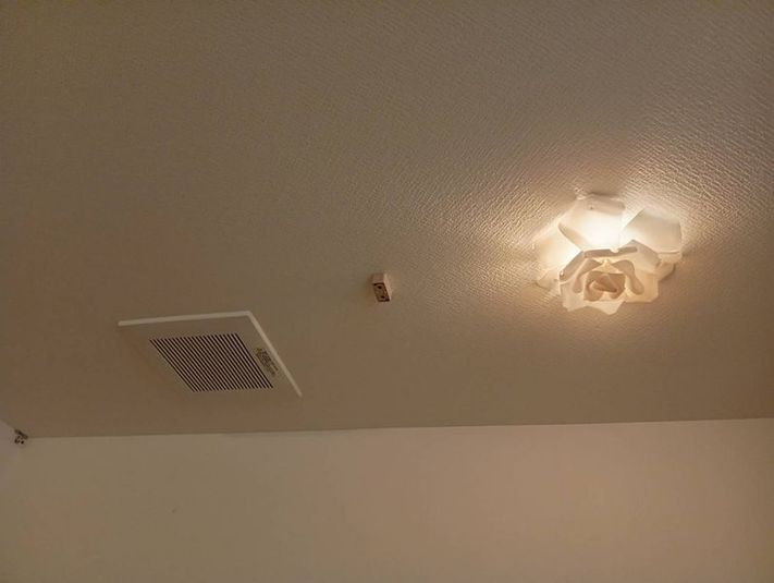 リラク用ベッドがあるシェアサロン - 沖縄リラク