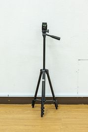 スマホ用三脚 - Studio Beat 天満橋 ダンス・コスプレ撮影・ヨガ・武道・演劇ができる多目的スタジオの設備の写真