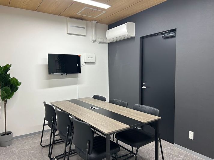 6名用会議室 - いいオフィス玉造 by BEL～Brick Enter Lab～