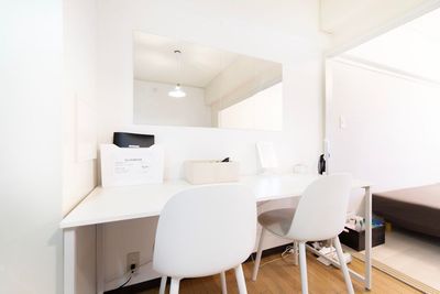 化粧スペース有✨
ドライヤー、アイロン等ございます🎵 - 『大通』レンタルスペース レンタルスペース（409）の室内の写真