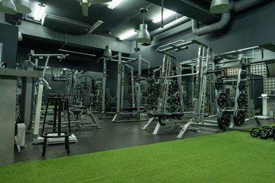 パーソナルトレーニングやSNS撮影にオススメ♪ 天井高4m&代々木公園駅【徒歩3分】エリア最大級の広さ&充実したマシン - HALLEL 代々木上原店