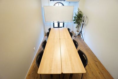 【鶴見駅前会議室】 鶴見駅前会議室の室内の写真