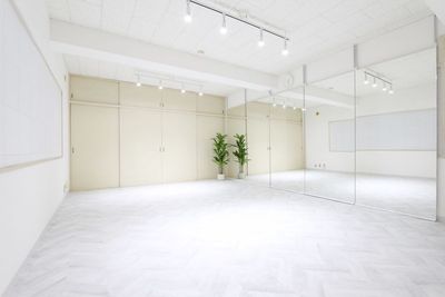 ★NEWOPEN★錦糸町北口7分/キレイな1棟スタジオ/ヨガ・ダンス・ピラティス等/2面鏡5.4M/レッスン利用可/無料備品多数 - Sunny Place サニープレイス錦糸町