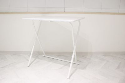 無料備品：折りたたみ式テーブル（幅70cm×奥行50cm×高さ70cm） - Sunny Place サニープレイス錦糸町 サニープレイス錦糸町　ダンス・ヨガ・ピラティス等レンタルスタジオの設備の写真