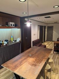 神崎川駅から徒歩２分の好立地！　１階バーカウンターで軽食も可能！勉強会や楽器練習など幅広い用途に利用できます！ - Law Drip カフェ&バー　「2Fレンタルスペース」