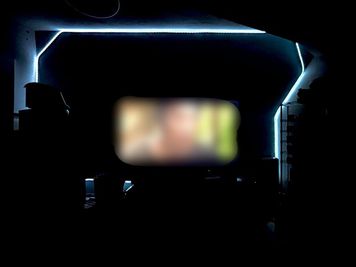 LEDライトがつきました。色々な色になったりぴかぴかしたり流れたりするので色々ムード演出できます。 - 新宿ミネルバビル 東新宿歌舞伎町のまるまるんち【5F】の室内の写真