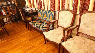 よろずや中野の室内の写真