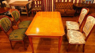 よろずや中野の室内の写真