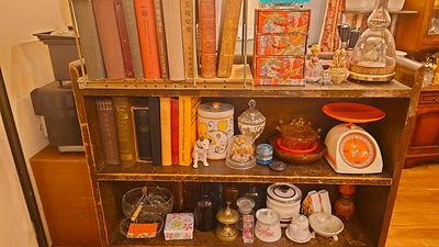 よろずや中野の室内の写真